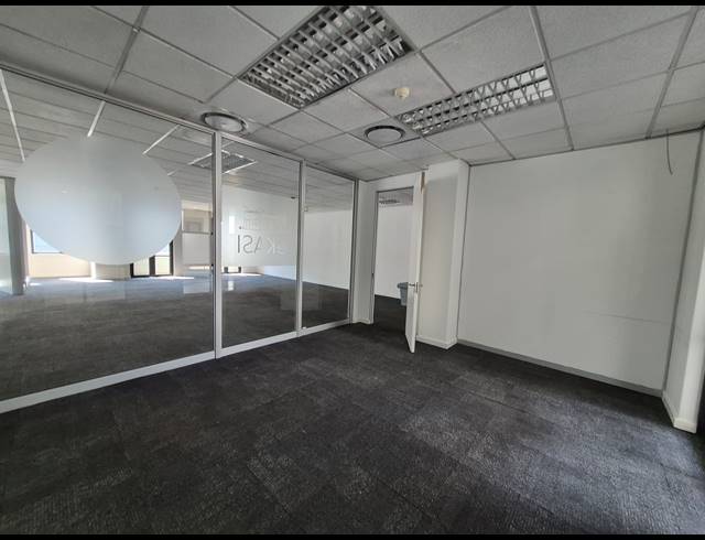 3,265M² OFFICE TO LET IN SANDTON CENTRAL